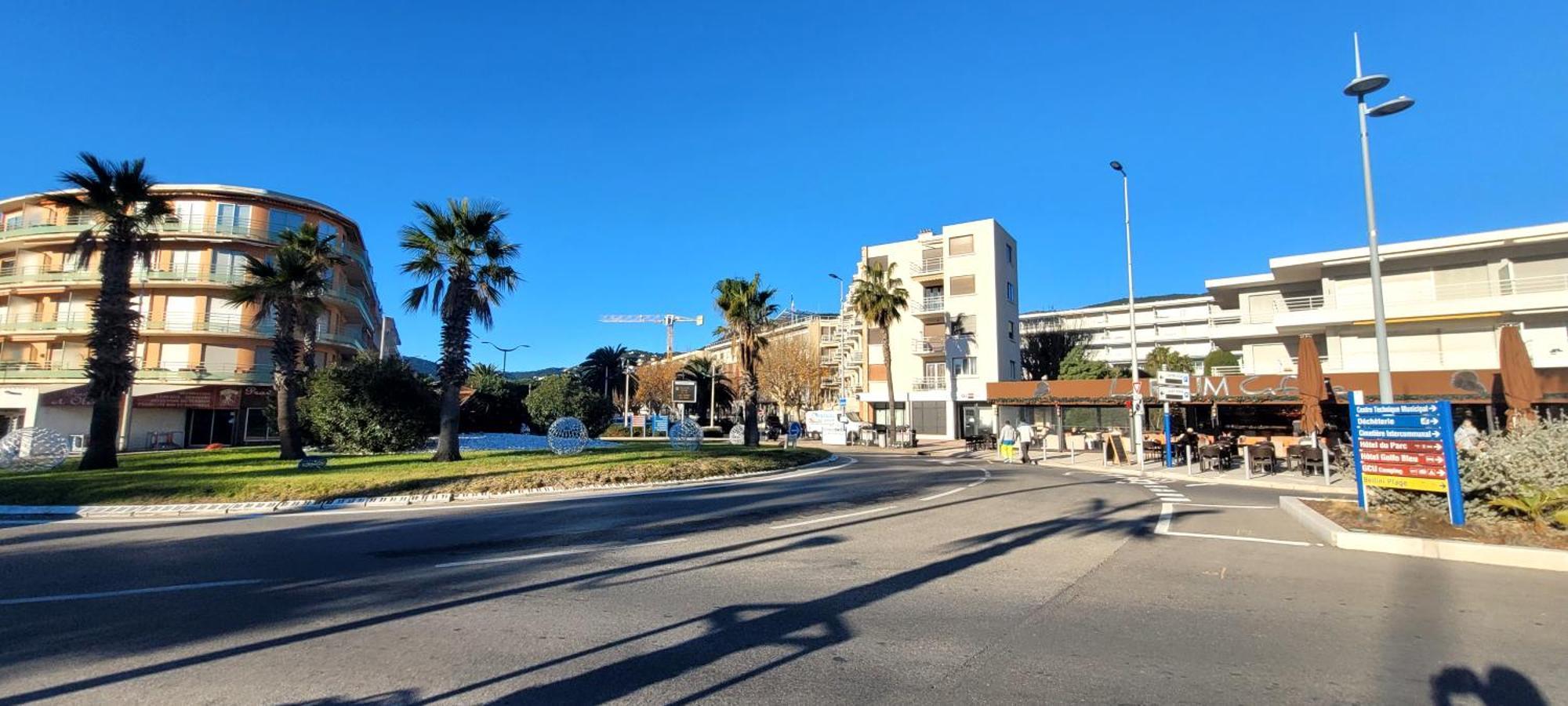 Appart T3 A 50 M De La Plage Cavalaire-sur-Mer Eksteriør billede